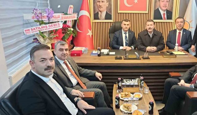 AK Parti heyetinden ilçe başkanlığına ziyaret