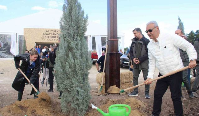 ALJ Türkiye, İzmir’de 312 bin fidanı toprakla buluşturdu