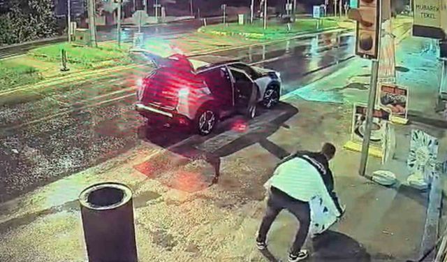 Arabadaki hesap varile uymadı: Çalmak istedi, bagaja sığdıramadı