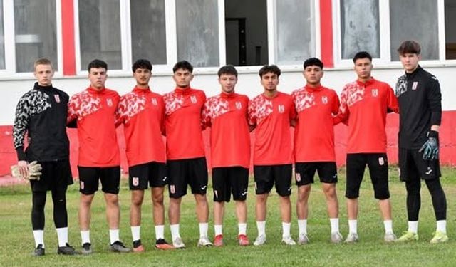 Balıkesirspor’da alt yaş kategorilerinden 9 futbolcu A takıma alındı