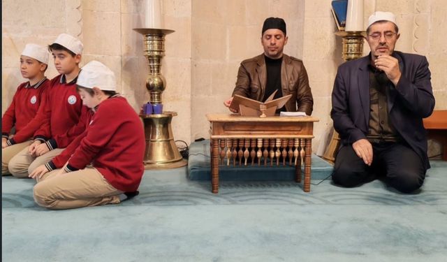 Bayburt’ta vefat eden öğretmenler için Ulu Camii’de mevlit okundu