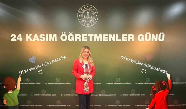 Bayburt’ta yılın öğretmeni Mevhibe Kübra Hançer seçildi