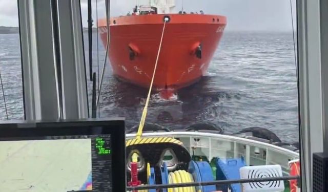 Çanakkale Boğazı’ndan geçen tanker makine arızası yaptı