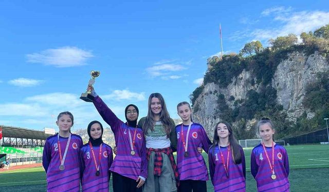 Devrekli İmam Hatipli öğrenciler il ikincisi oldular