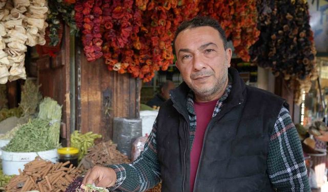 Gaziantep’te hasta olan vatandaşlar çareyi aktarlarda arıyor