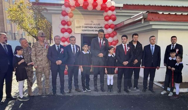 Hakkari’de 300 kişilik modern konferans salonu hizmete açıldı