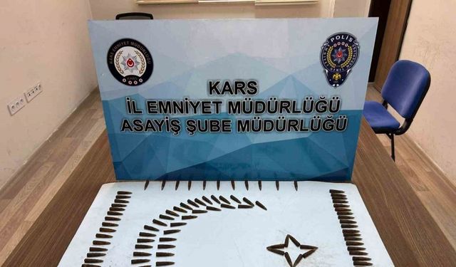 Kars’ta çok sayıda silah ve mühimmat ele geçirildi