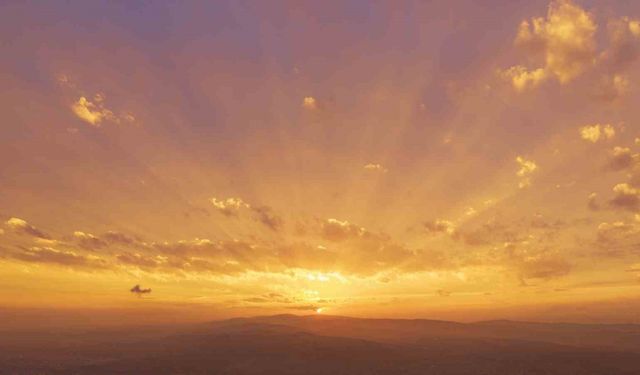 Kırıkkale’de gün batımı renk cümbüşü oluşturdu