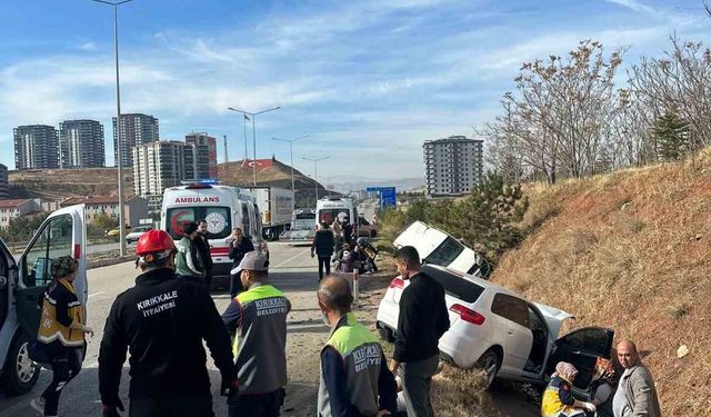 Kırıkkale’de iki otomobil çarpıştı: 8 yaralı