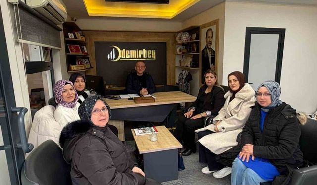 Milletvekili Demir, Kütahya Koruyucu Aile Derneği yönetimini ağırladı