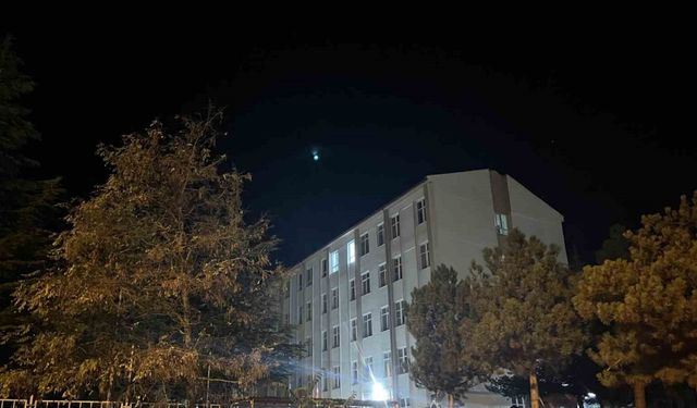 Niğde’de 6 öğrenci yedikleri pastadan sonra hastanelik oldu