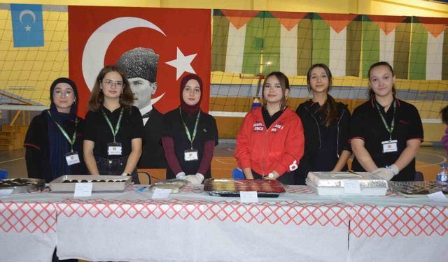 Ordu’da öğrencilerden Gazze’ye hayır çarşısı