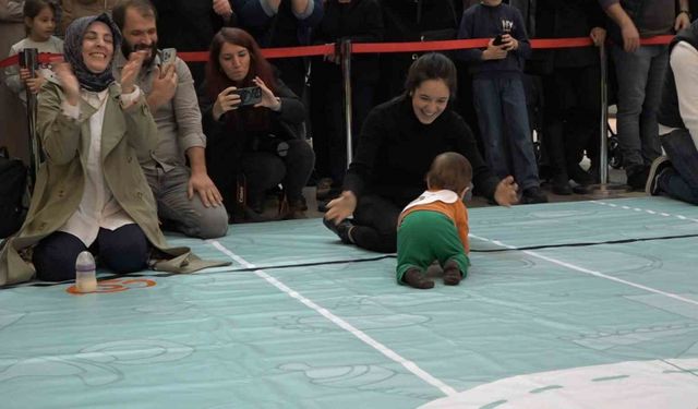 Rize’de emekleme yarışında bebeklerden çok aileler yarıştı