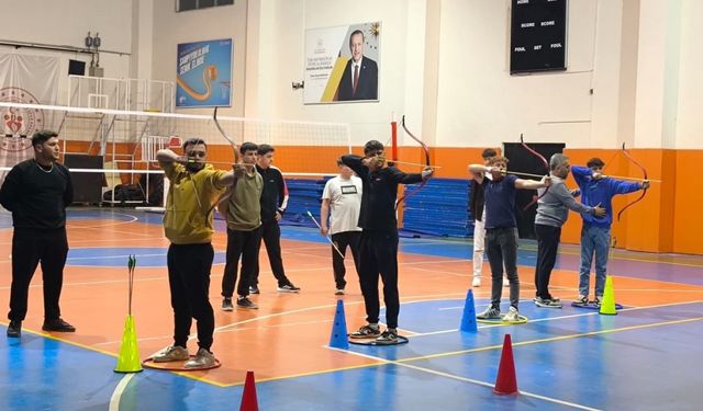 Sarıgöl’de geleneksel Türk okçuluğuna büyük ilgi
