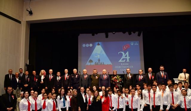 Trabzon’da 24 Kasım Öğretmenler Günü kutlamaları