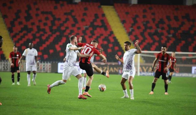 Trendyol Süper Lig: Gaziantep FK: 0 - Eyüpspor: 1 (İlk yarı)