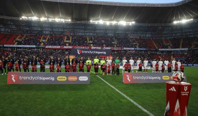 Trendyol Süper Lig: Gaziantep FK: 0 - Eyüpspor: 1 (Maç devam ediyor)