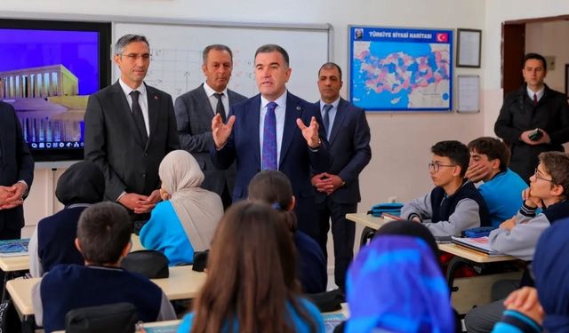 Vali Eldivan’dan gençlere: "Zamanı verimli kullanın"