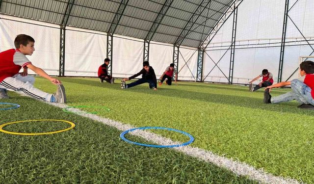 Varto’da futbol kursu sürüyor