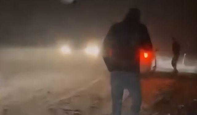 Yüksekova-Şemdinli kara yolunda tipi ve fırtınada mahsur kalanları ekipler kurtardı