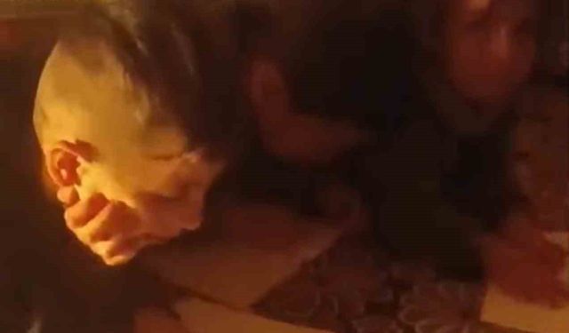 Yüksekova’da elektrik çilesi: Öğrenciler lüks lambası ışığında ders çalışıyor