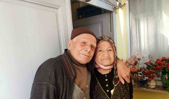 32 yıl sonra mavişinden gözyaşı dökerek ayrıldı