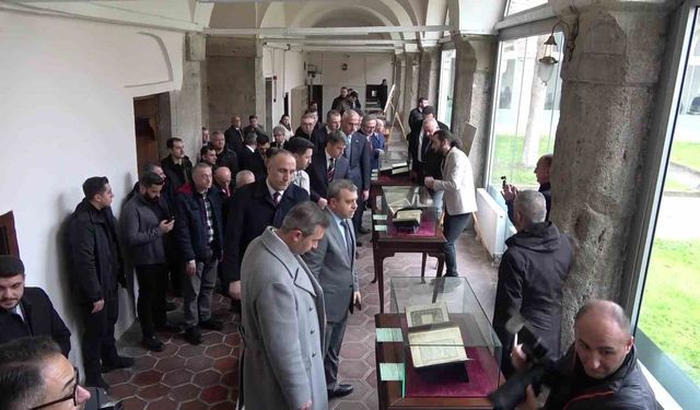 'Amasya'dan İstanbul'a Şeyh Hamdullah Yazma Eser Sergisi' açıldı