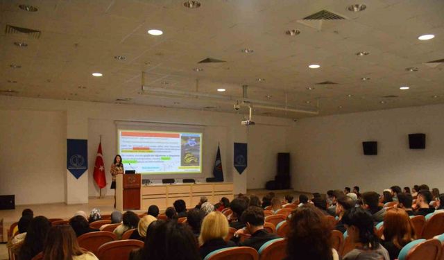 Anadolu Üniversitesi’nde "Doğada ve Sanatta Taklit" semineri düzenlendi