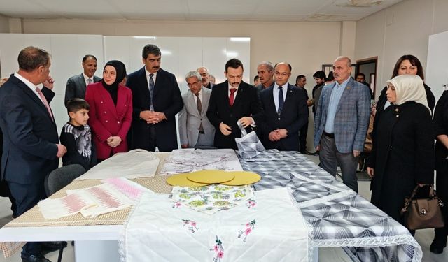 Aşkale’de kadın istihdamı gelişim projesi kapsamında üç yeni atölye kuruldu