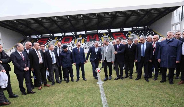 Bakan Bak, Soma’da stat açılışı yaptı