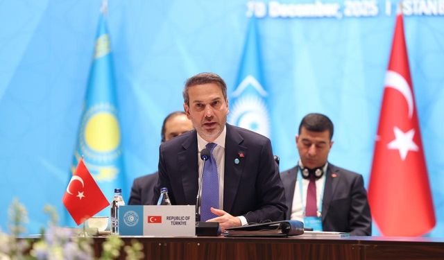 Bakan Bayraktar: "Doğudan batıya ‘yeşil enerji hattı’ çalışmaları başlıyor"