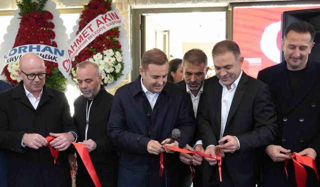 Başkan Akın ve Milletvekili Sarı açılışta buluştu