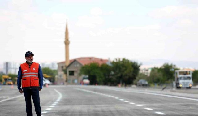 Başkan Çolakbayrakdar: "Şehrimizin ulaşımını geleceğe taşıyan devasa bir eser kazandırdık"