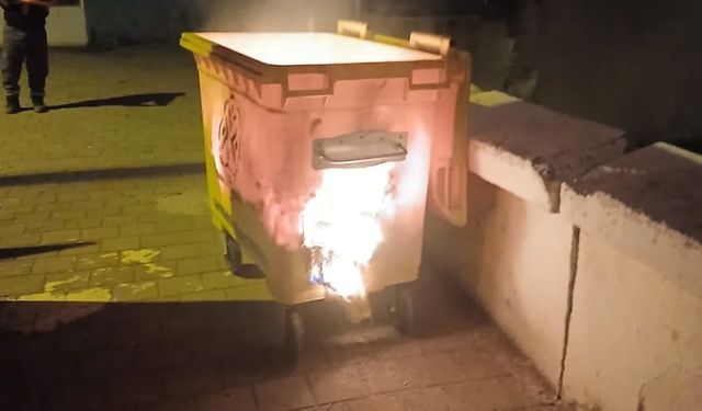 Başkan Zencirci uyarmıştı, bu kez çöp konteynerini ateşe verdiler