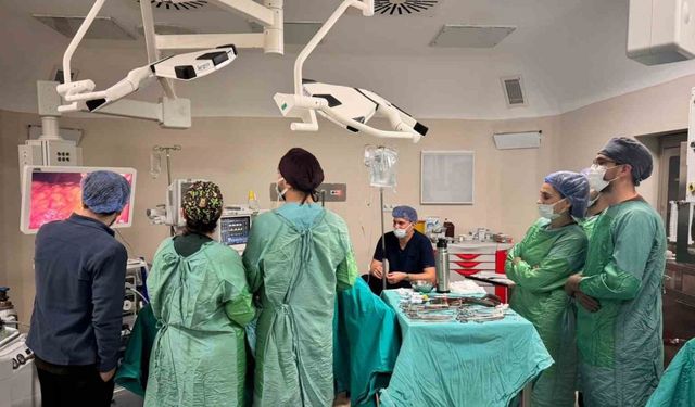 Bayburt Devlet Hastanesi’nde ilk kez izsiz cerrahi yöntemi uygulandı