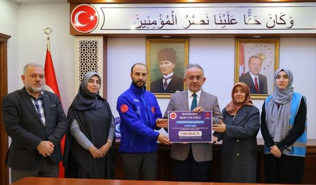 Bayburt’ta Filistin için düzenlenen hayır çarşılarında 1 milyon liranın üzerinde bağış toplandı