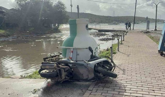 Bodrum’da selin ardından fırtına: "Tekneler karaya oturdu, denizin rengi değişti"