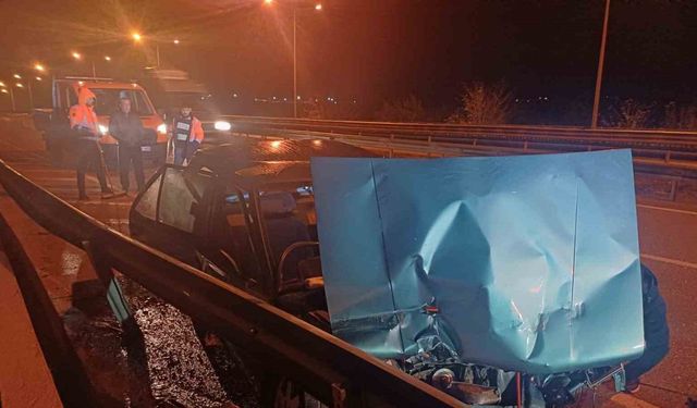 Çorum’da otomobil bariyerlere çarptı: 1 yaralı