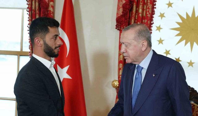 Cumhurbaşkanı Erdoğan, Oscar ödüllü Filistinli yönetmen Basel Adra’yı kabul etti