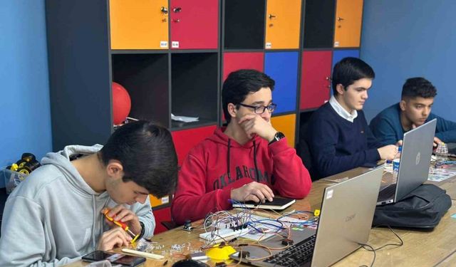 ’Deneyap Teknoloji Atölyesi’nde çalışmalar sürüyor