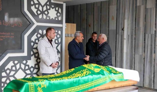 Devlet Himayesinde Yetişti, Son Yolculuğuna Protokol Uğurladı