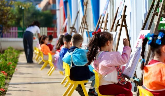 Didim’de kreş öğrencilerinden resim etkinliği