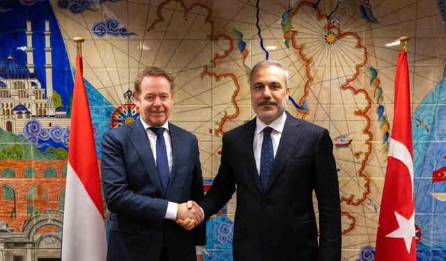 Dışişleri Bakanı Fidan, Hollandalı mevkidaşı David van Weel ile görüştü