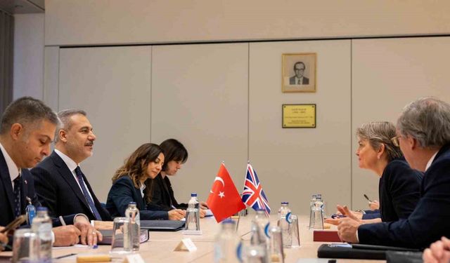 Dışişleri Bakanı Fidan, İngiliz mevkidaşı Cooper ile görüştü