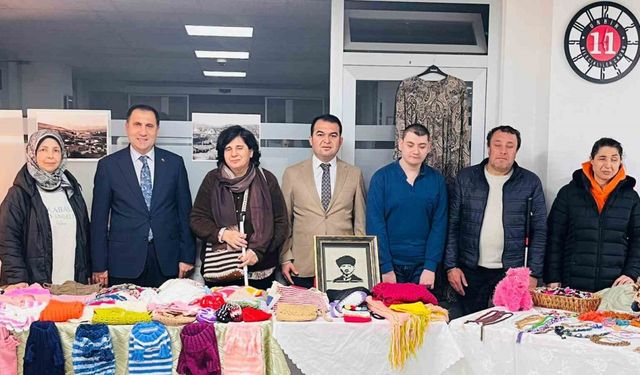 Engelli bireyler çini sanatıyla hayallerini betimledi