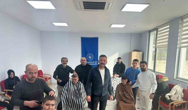 Engelli çocukların yüzleri güldü