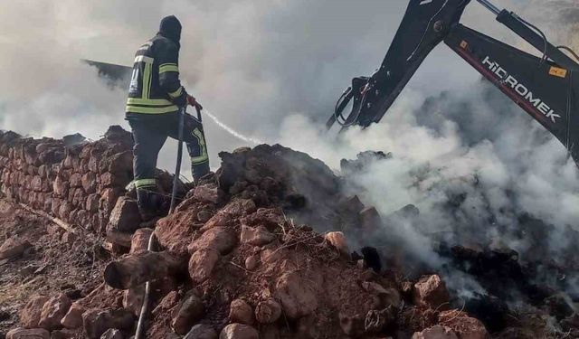 Erzurum’da ahır ve samanlık yangını: 21 büyükbaş havyan telef oldu