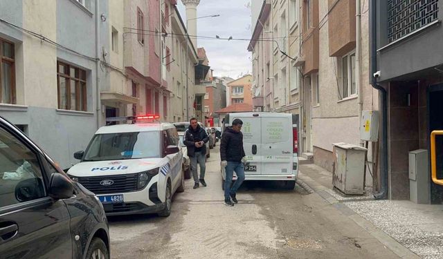 Eskişehir’de 43 yaşındaki genç adam evinde ölü bulundu