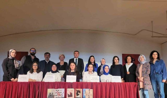 Eskişehir’de ’Cengiz Dağcı’ paneli düzenlendi