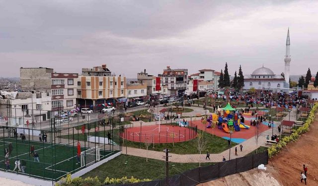 Gaziantep Büyükşehir tarafından yapılan Mithat Paşa Parkı açıldı